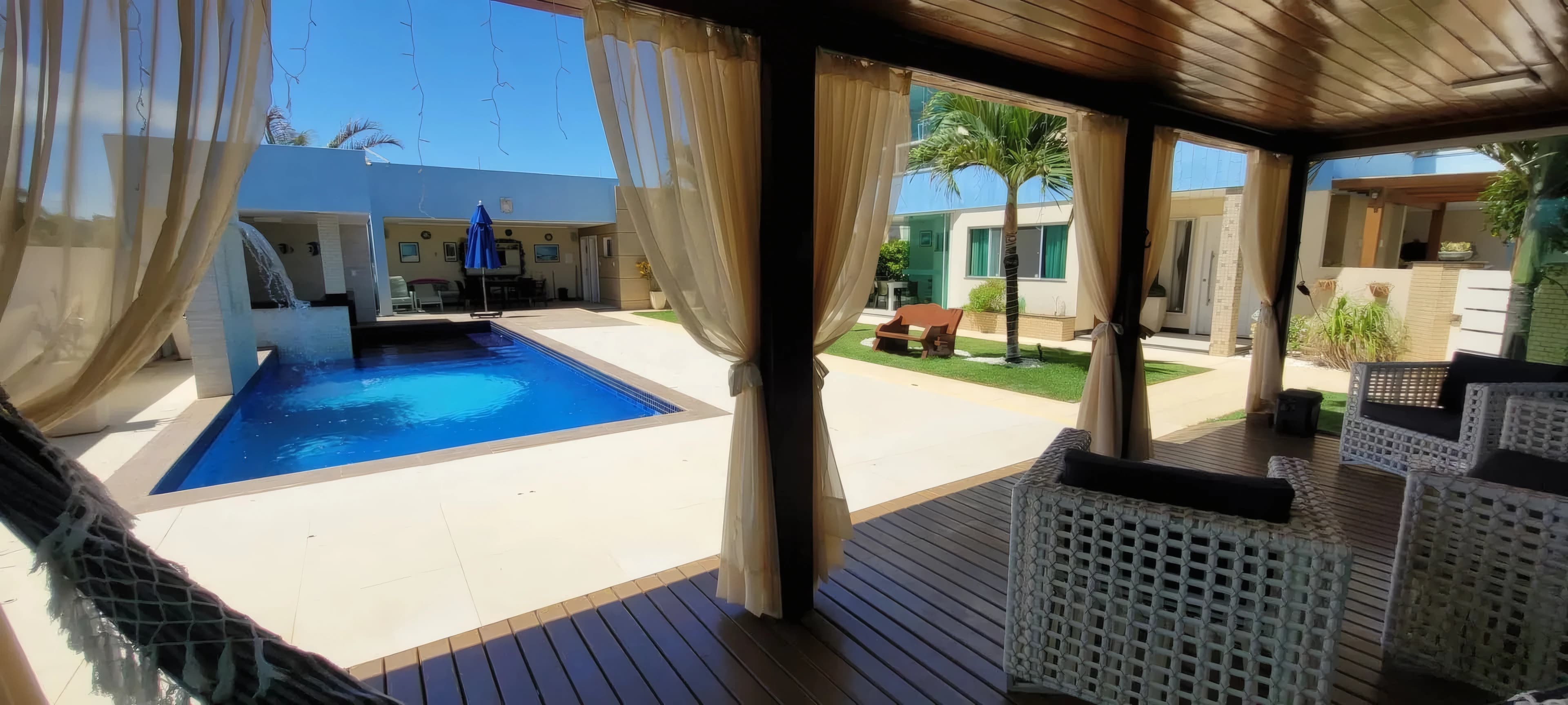 Linda casa 5 quartos 3 suites c/piscina beira mar
