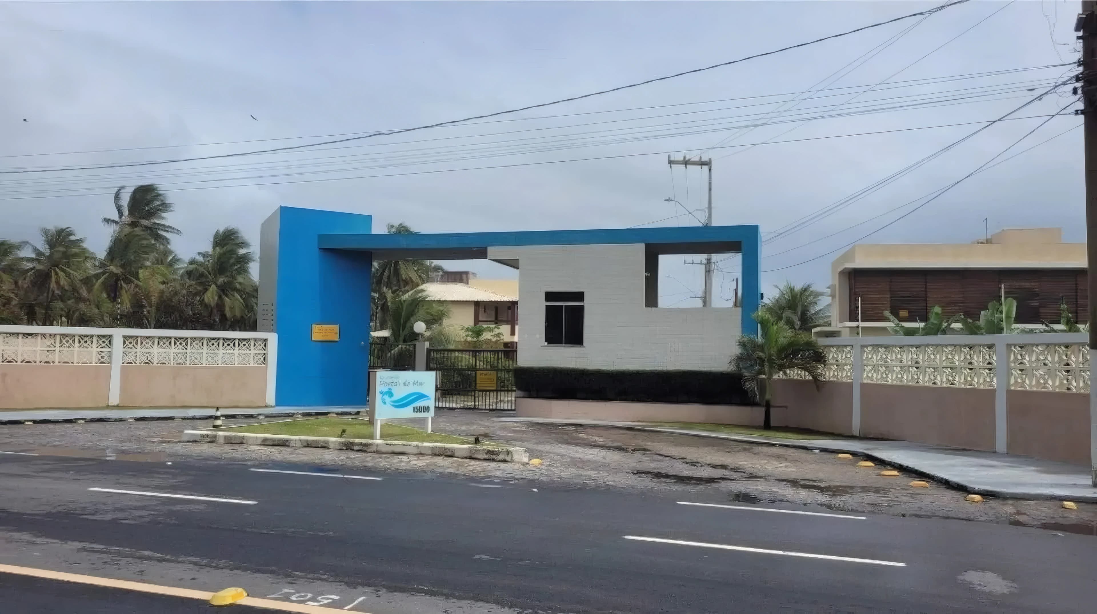 Casa 4/4 aconchegante cond. fechado frente mar!