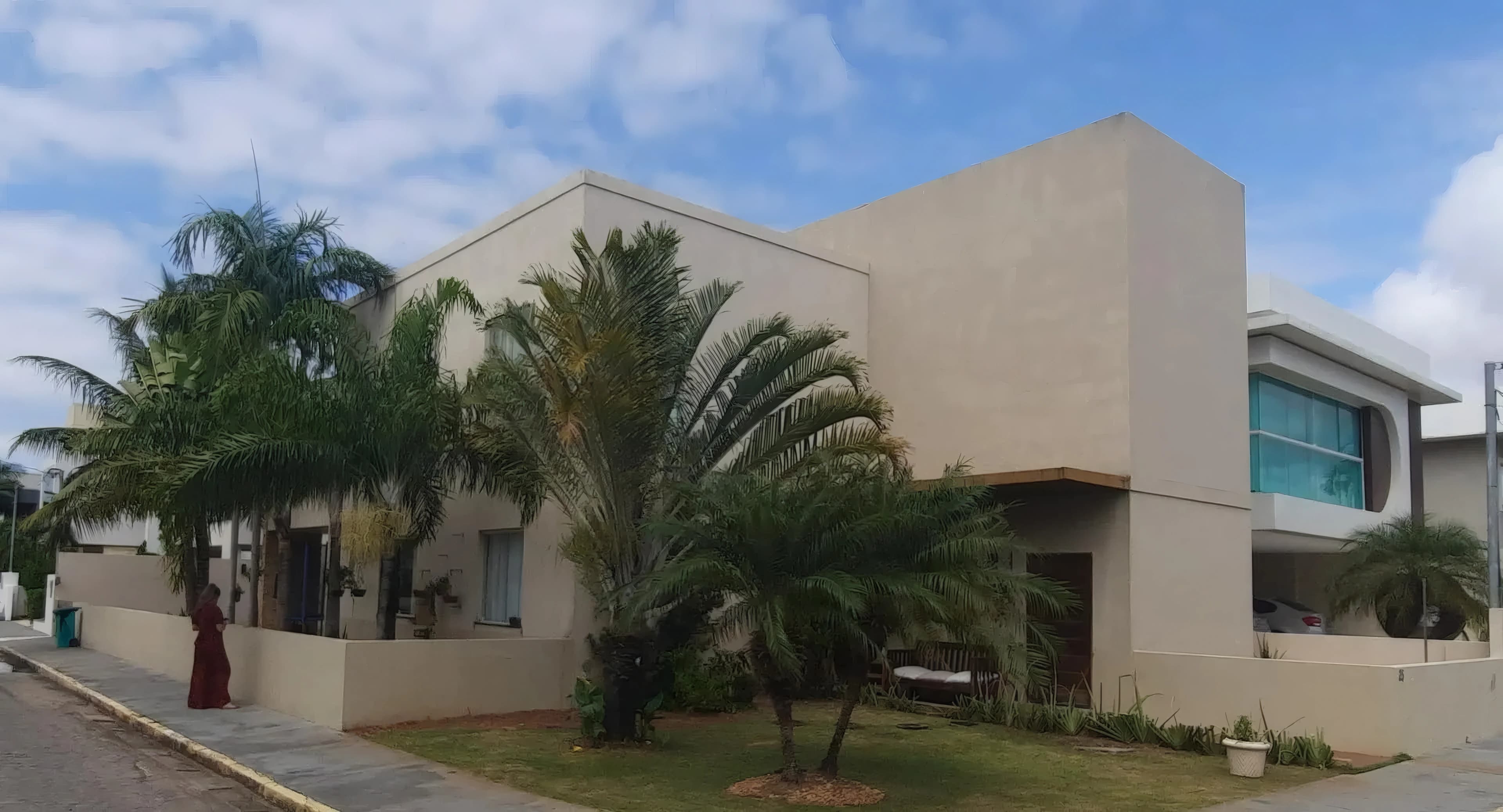 Casa mobiliada 4/4 cond. fechado a 500 mt do mar!