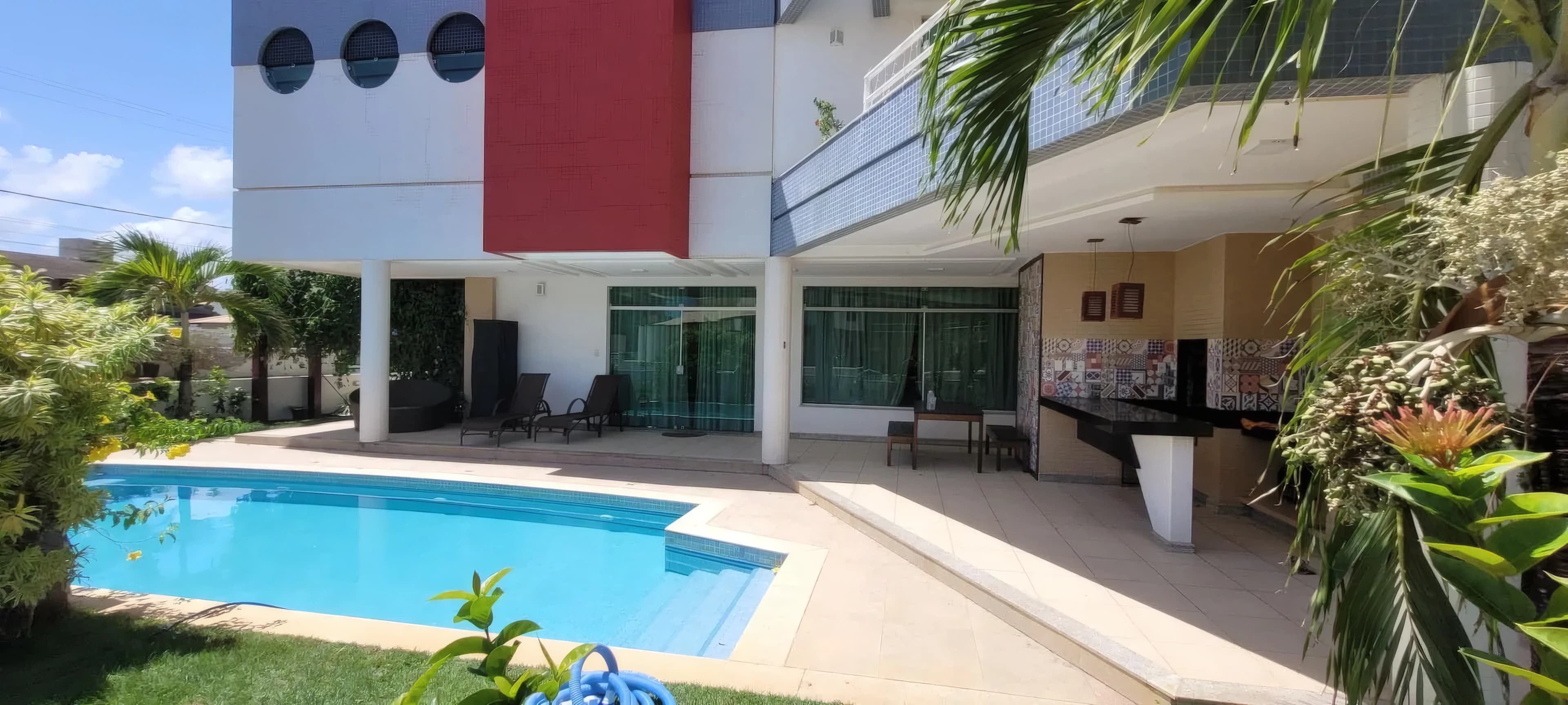 Casa 5/4 piscina cond beira-mar!