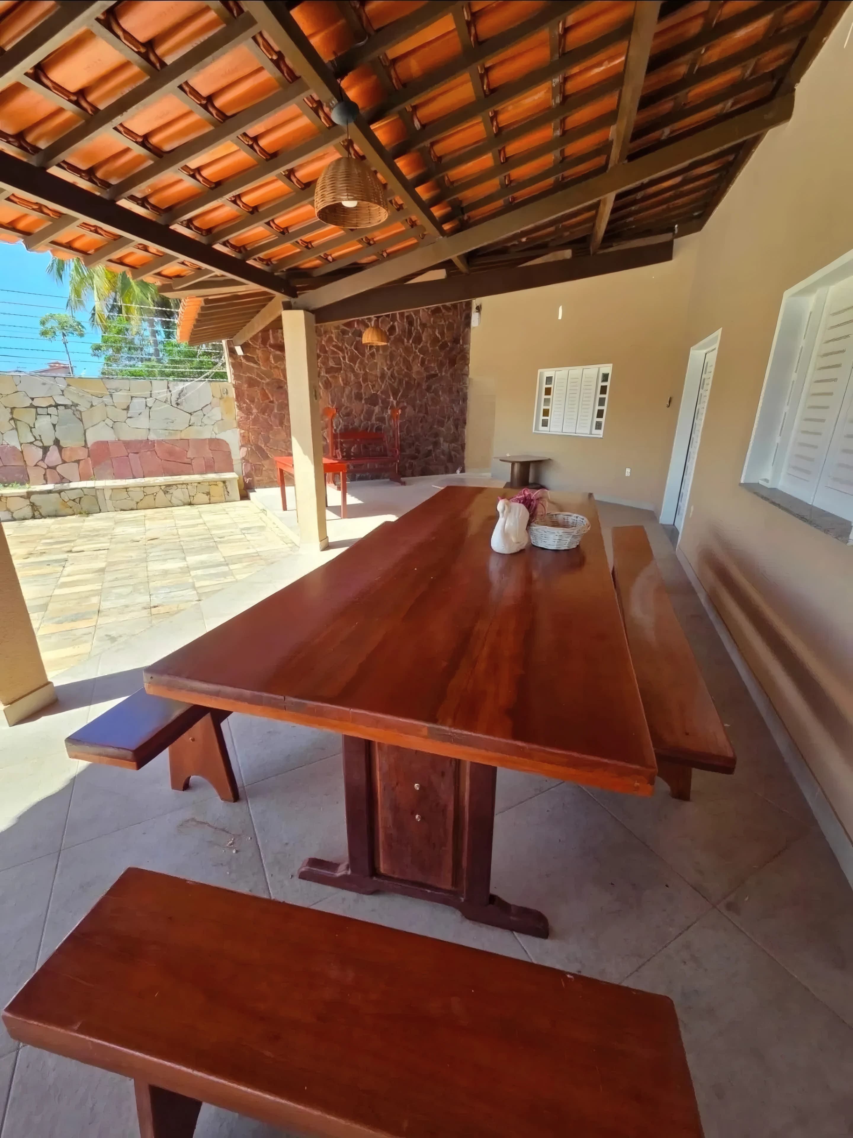 Casa 3 suítes com piscina e quadra