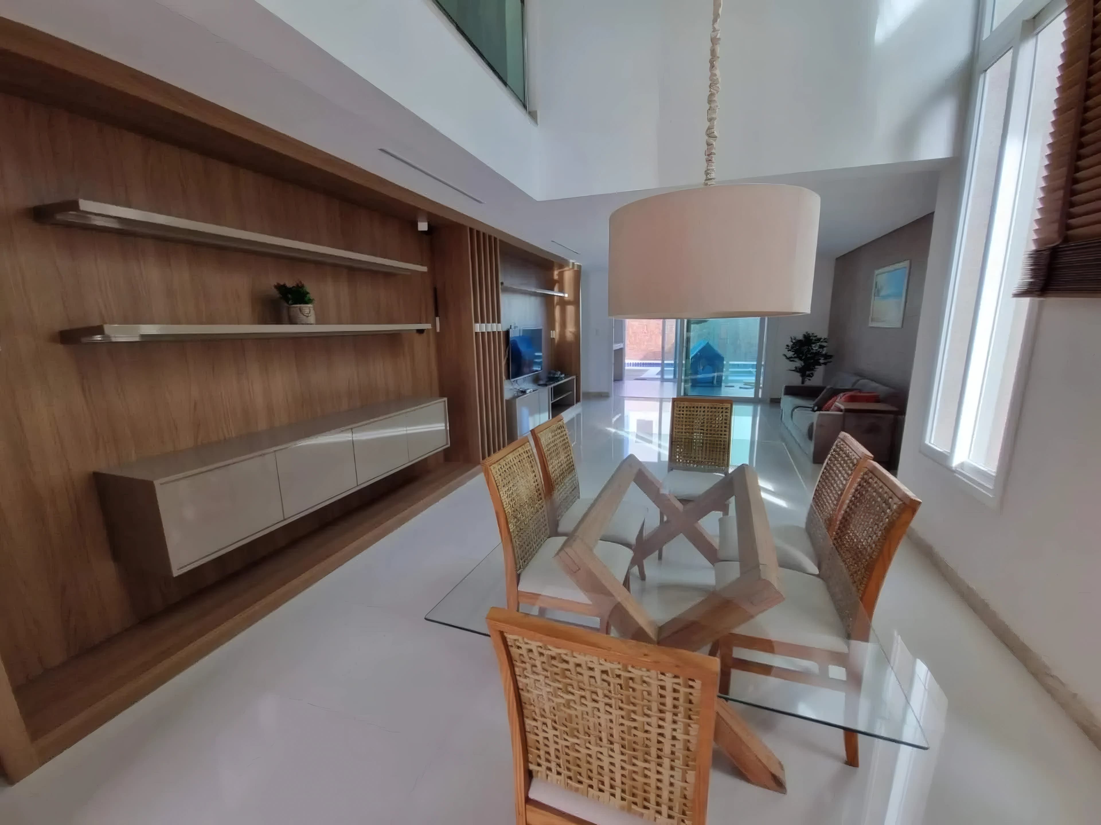 Casa fabulosa 5/4 na praia de Aruana cond. fechado
