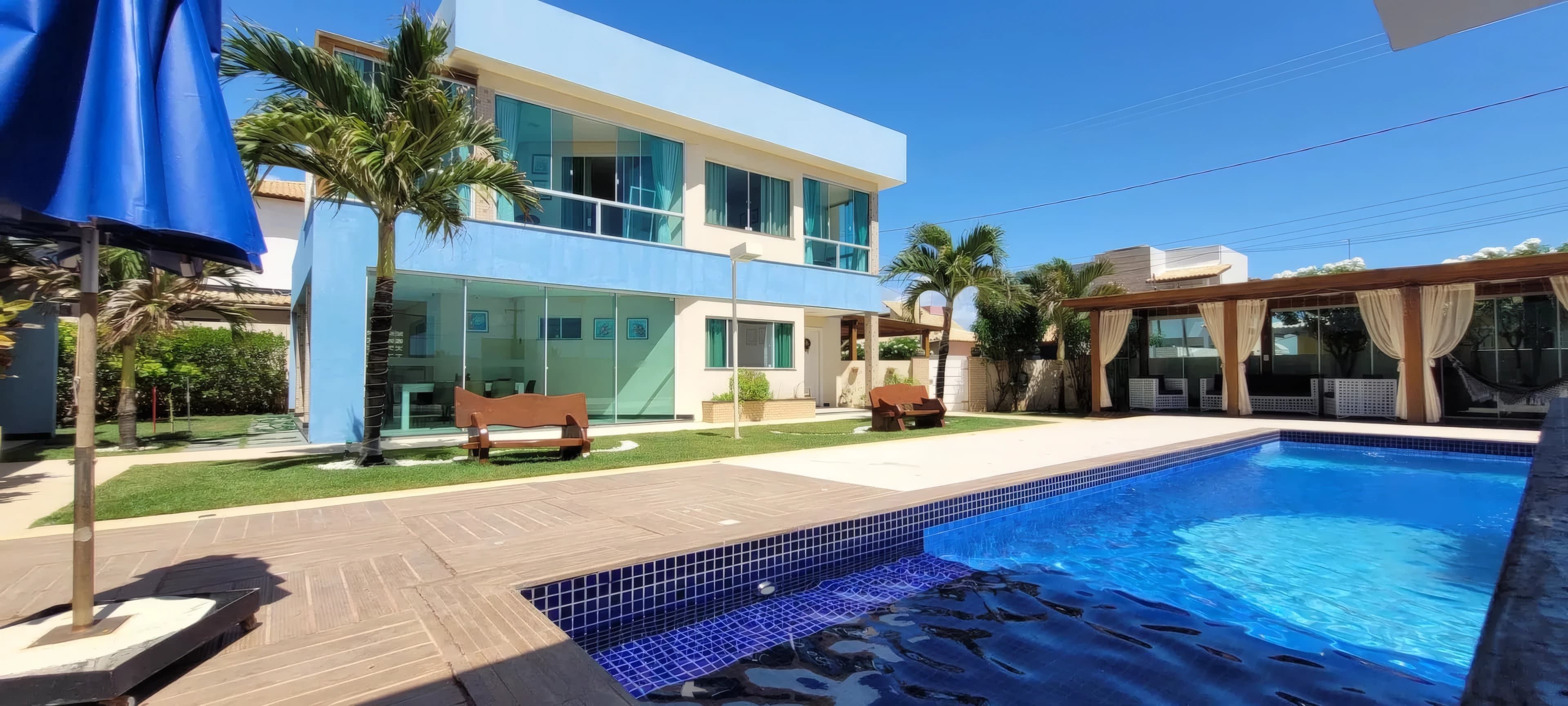 Linda casa 5 quartos 3 suites c/piscina beira mar